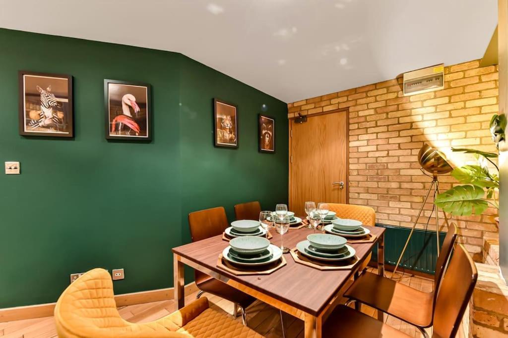 Spacious 2 Bed Urban Jungle Flat, Central Londyn Zewnętrze zdjęcie