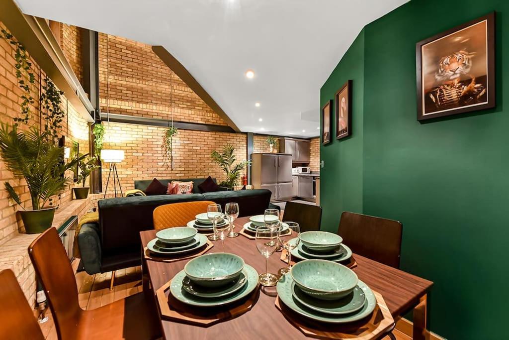 Spacious 2 Bed Urban Jungle Flat, Central Londyn Zewnętrze zdjęcie