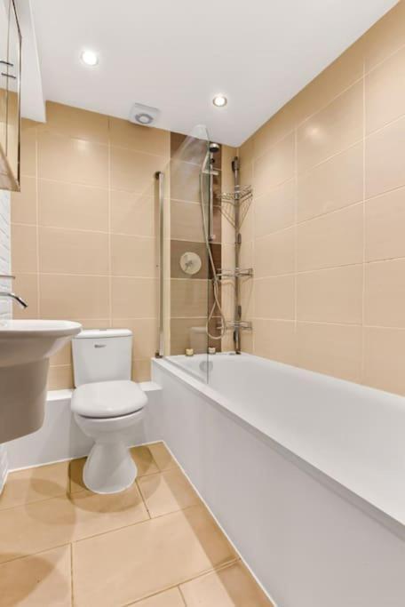 Spacious 2 Bed Urban Jungle Flat, Central Londyn Zewnętrze zdjęcie